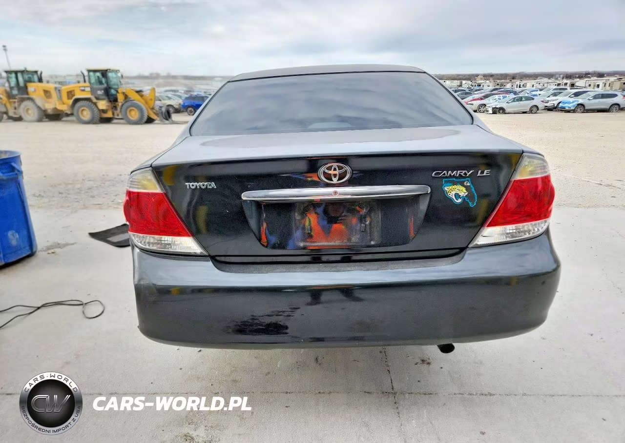 2005 Toyota Camry Le VIN:4T1BE32K75U036676 - 6