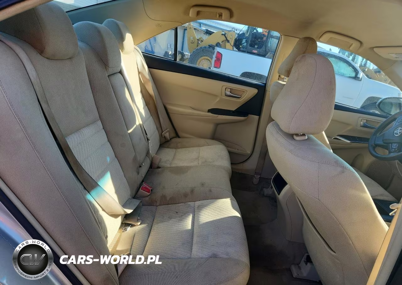2016 Toyota Camry Le VIN:4T1BF1FK3GU252930 - 10
