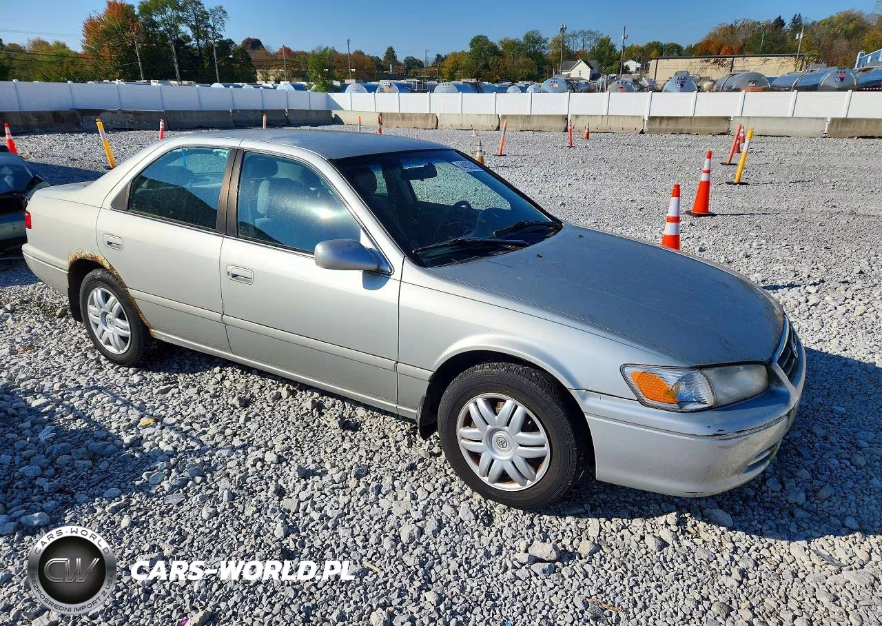 2001 Toyota Camry Le VIN:4T1BG22K11U103741 - 4