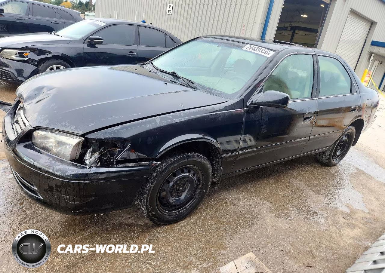 2000 Toyota Camry Le – zdjęcie 1 z 12