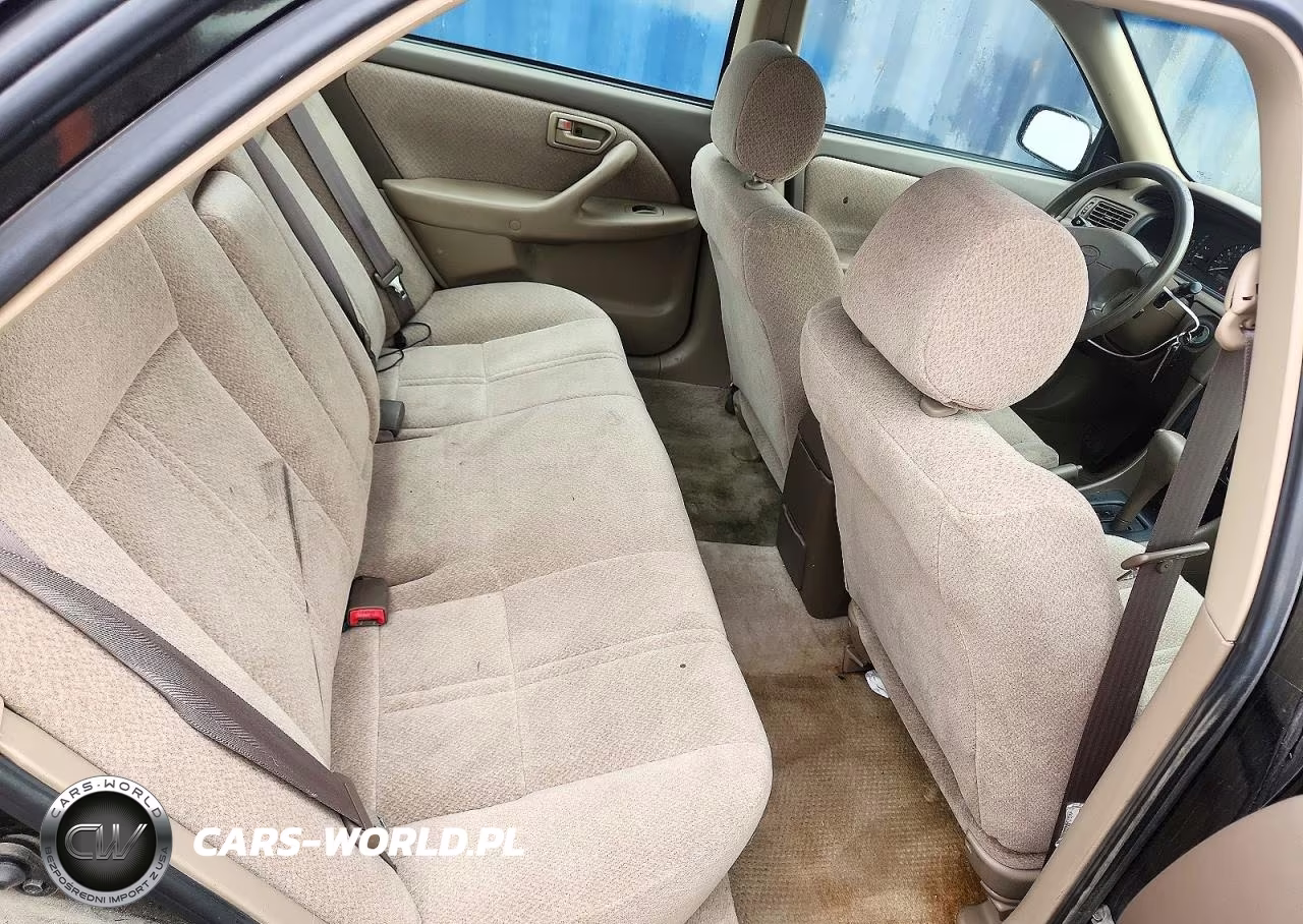 2000 Toyota Camry Le VIN:4T1BG22K1YU743703 - 10