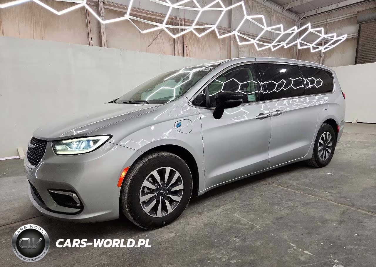 2024 Chrysler Pacifica Hybrid Select