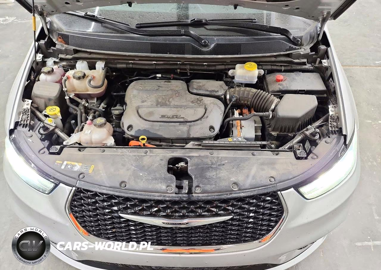 2024 Chrysler Pacifica Hybrid Select VIN:2C4RC1S70RR150059 - 12