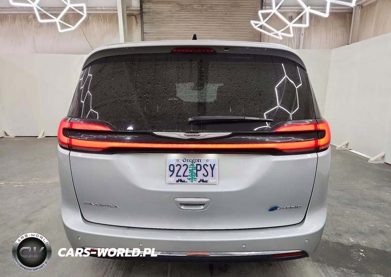 2024 Chrysler Pacifica Hybrid Select VIN:2C4RC1S70RR150059 - 6
