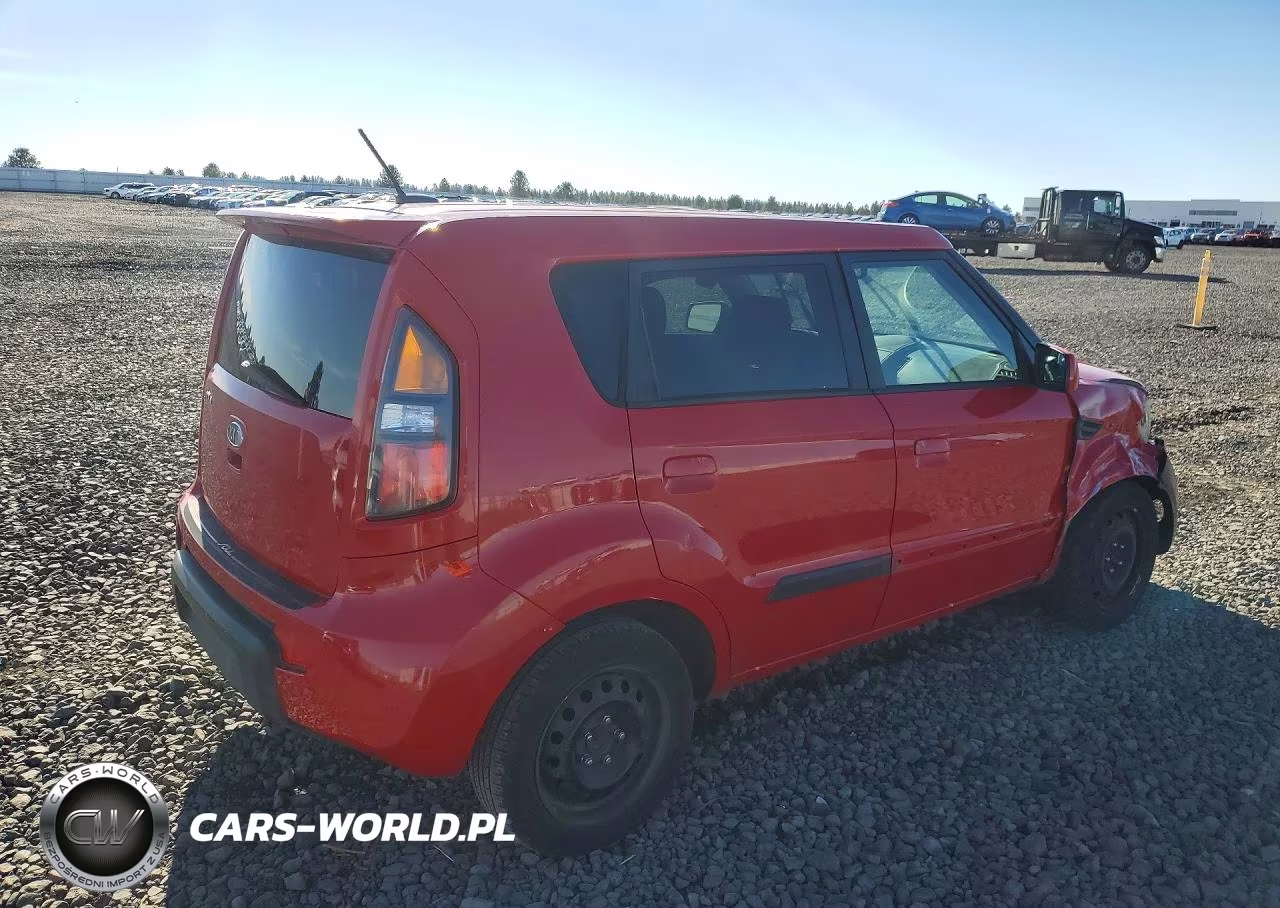2010 Kia Soul + VIN:KNDJT2A27A7179752 - 3
