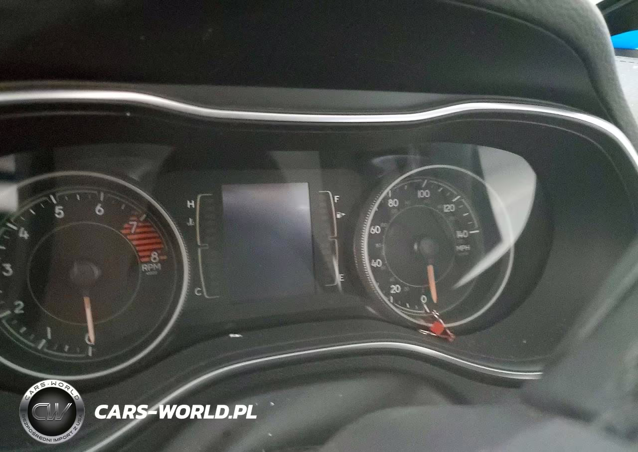 2019 Jeep Cherokee Latitude Plus VIN:1C4PJMLX6KD416996 - 9