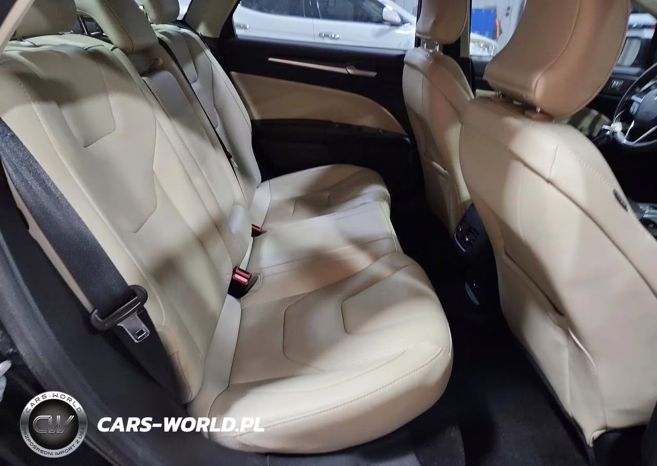 2018 Ford Fusion Titanium VIN:3FA6P0D91JR146123 - 10