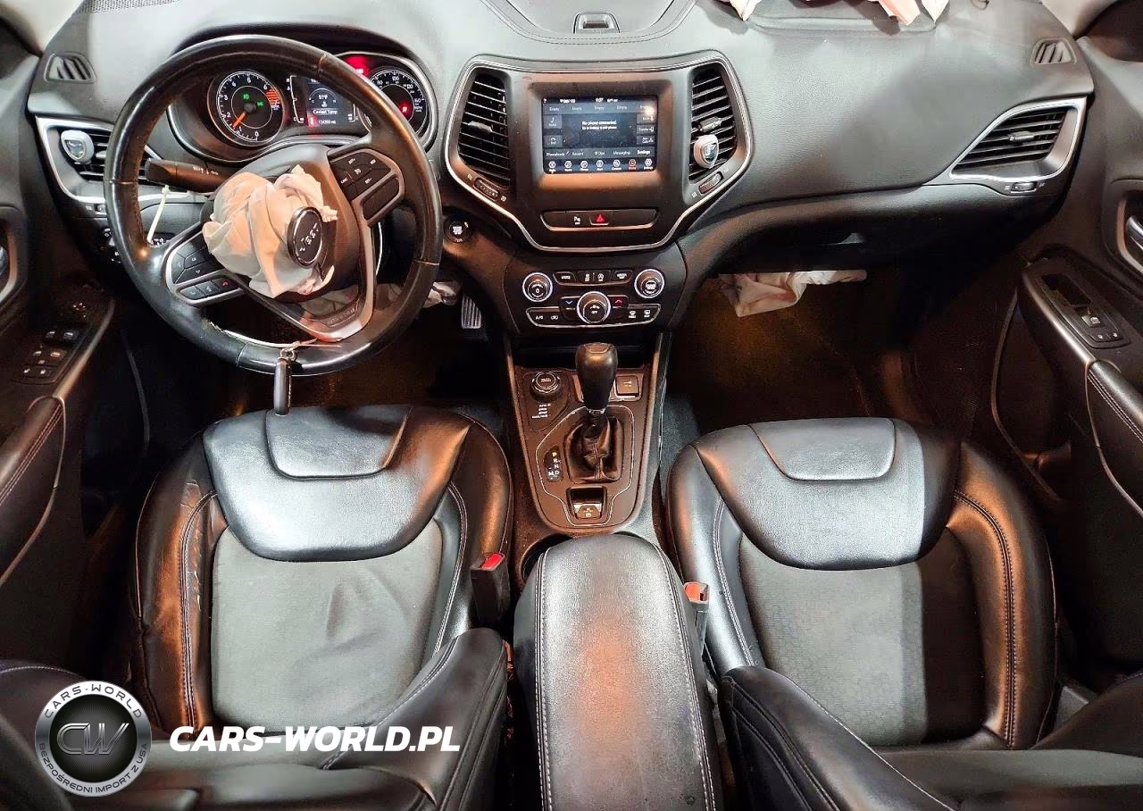 2019 Jeep Cherokee Latitude Plus VIN:1C4PJMLB2KD367770 - 8