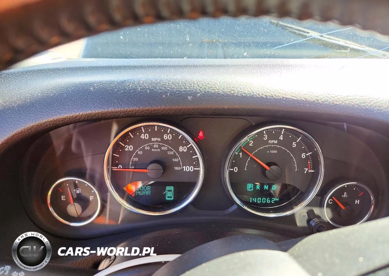 2016 Jeep Wrangler Unlimited Sport VIN:1C4BJWDG8GL136997 - 9