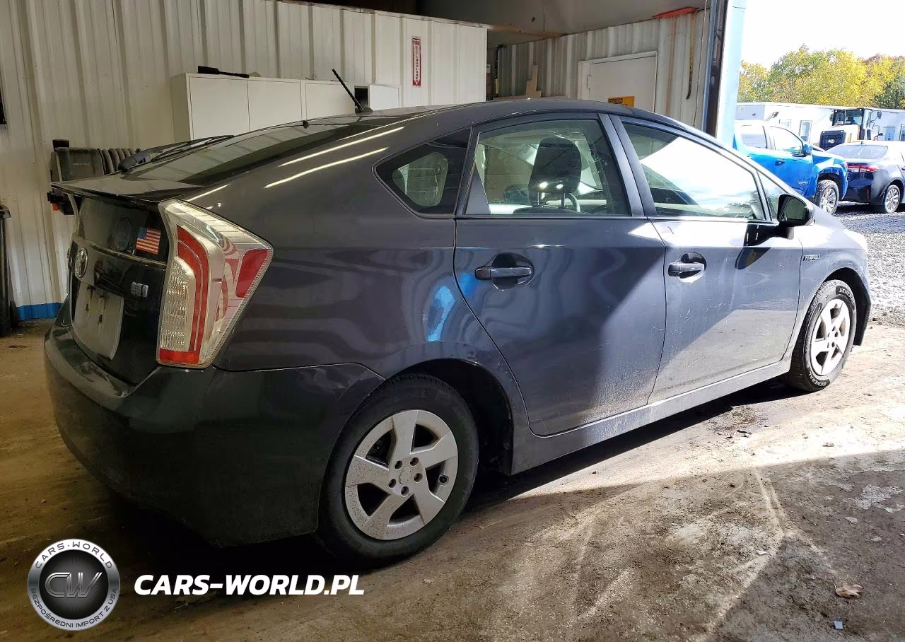 2012 Toyota Prius Two VIN:JTDKN3DU2C1533152 - 3
