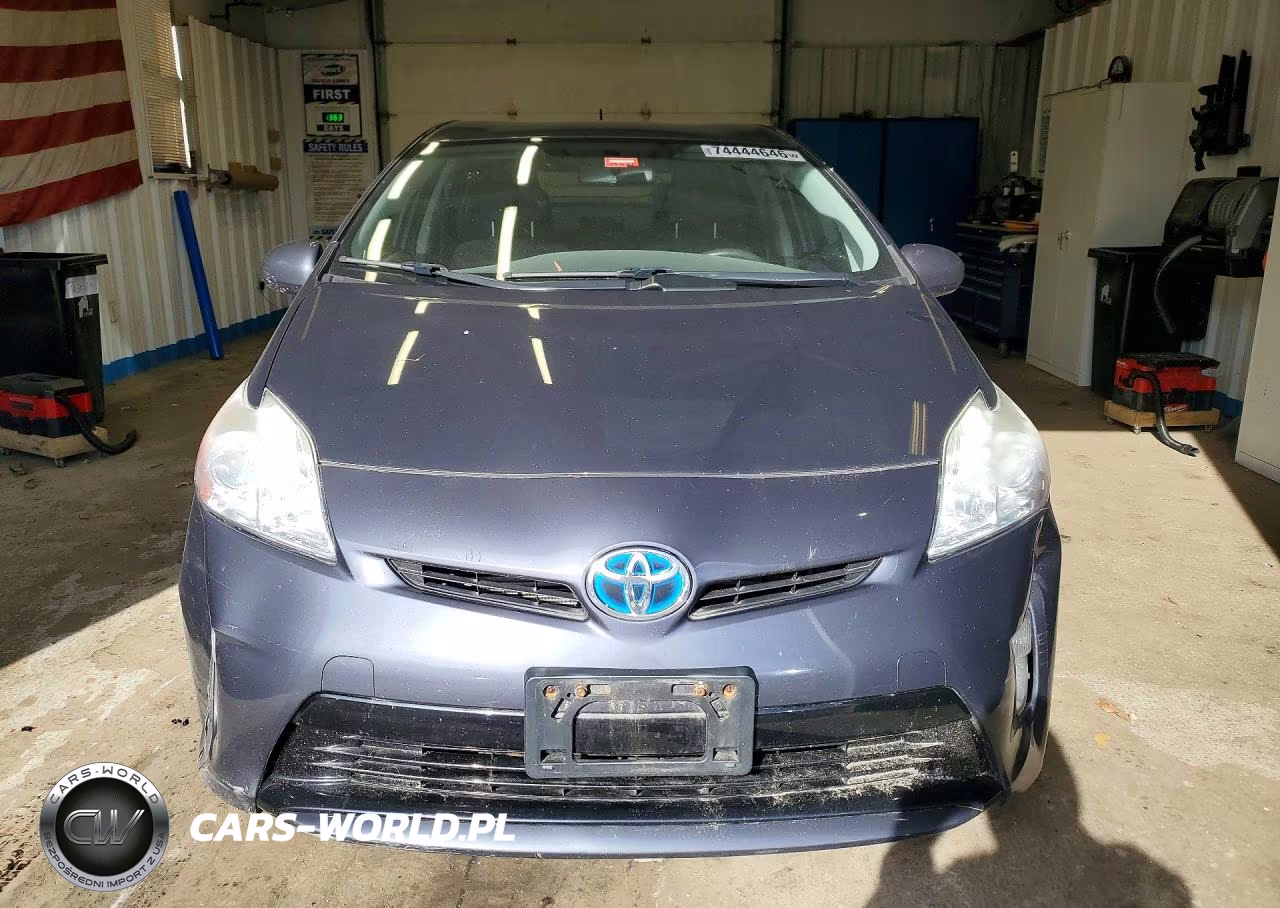 2012 Toyota Prius Two VIN:JTDKN3DU2C1533152 - 5