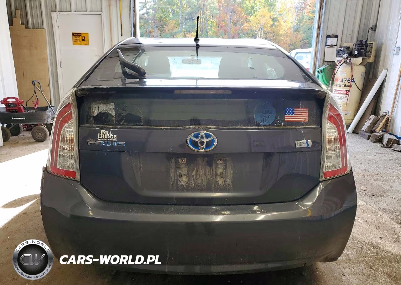 2012 Toyota Prius Two VIN:JTDKN3DU2C1533152 - 6