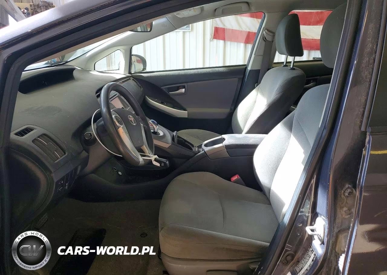 2012 Toyota Prius Two VIN:JTDKN3DU2C1533152 - 7