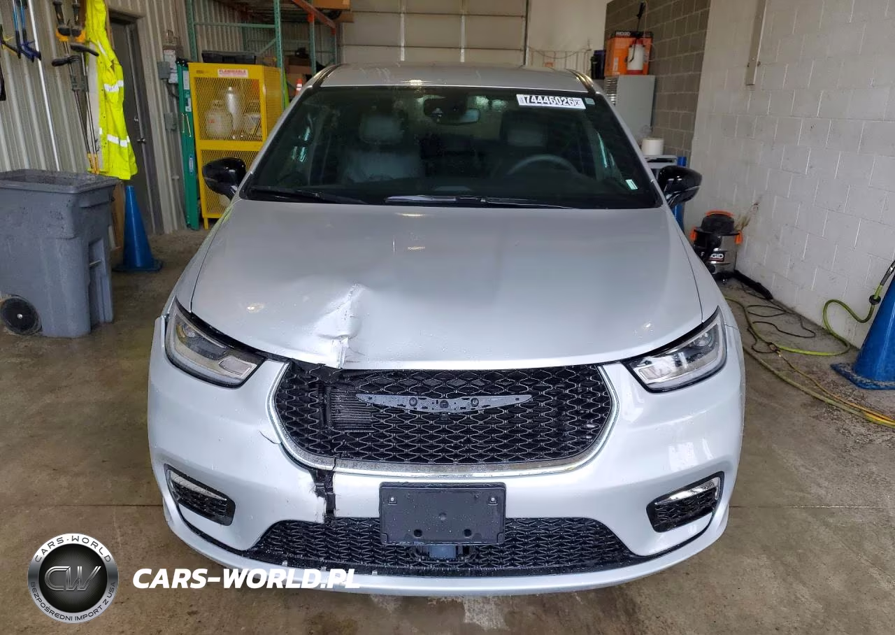 2026 Chrysler Pacifica Select VIN:2C4RC1BG3TR221424 - 5
