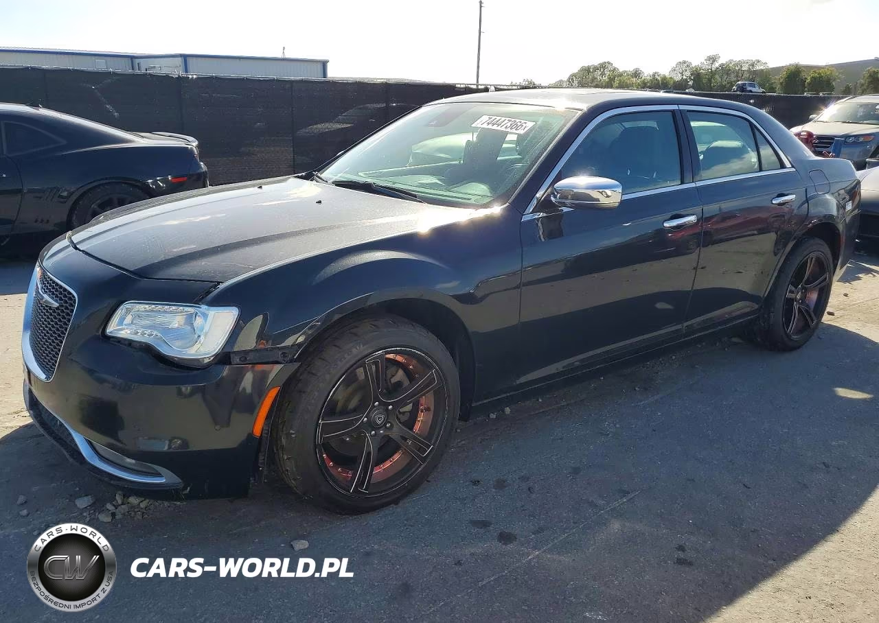 2015 Chrysler 300C VIN:2C3CCAET3FH781506 - 1