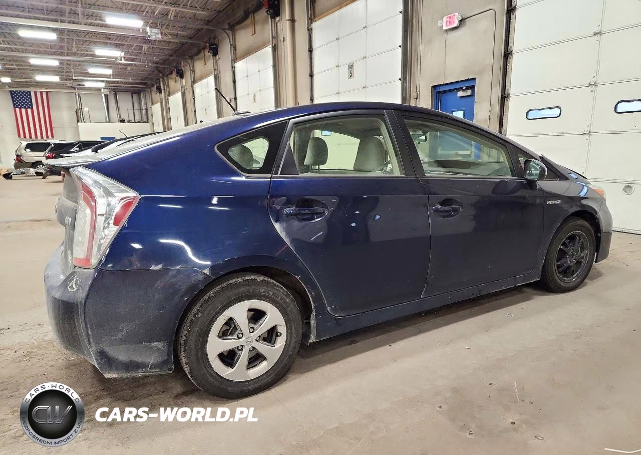 2013 Toyota Prius Three VIN:JTDKN3DU3D0352309 - 3