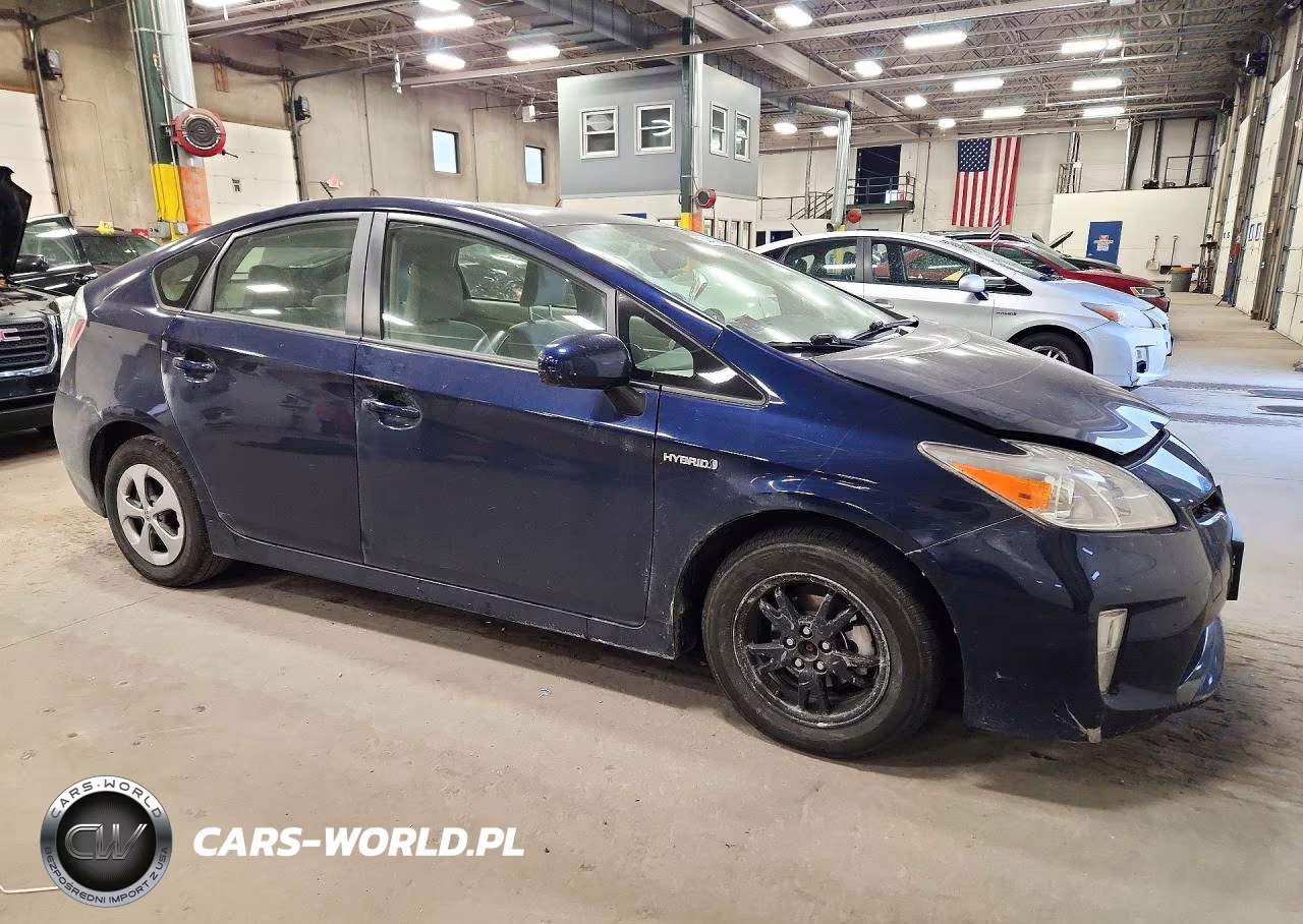 2013 Toyota Prius Three VIN:JTDKN3DU3D0352309 - 4