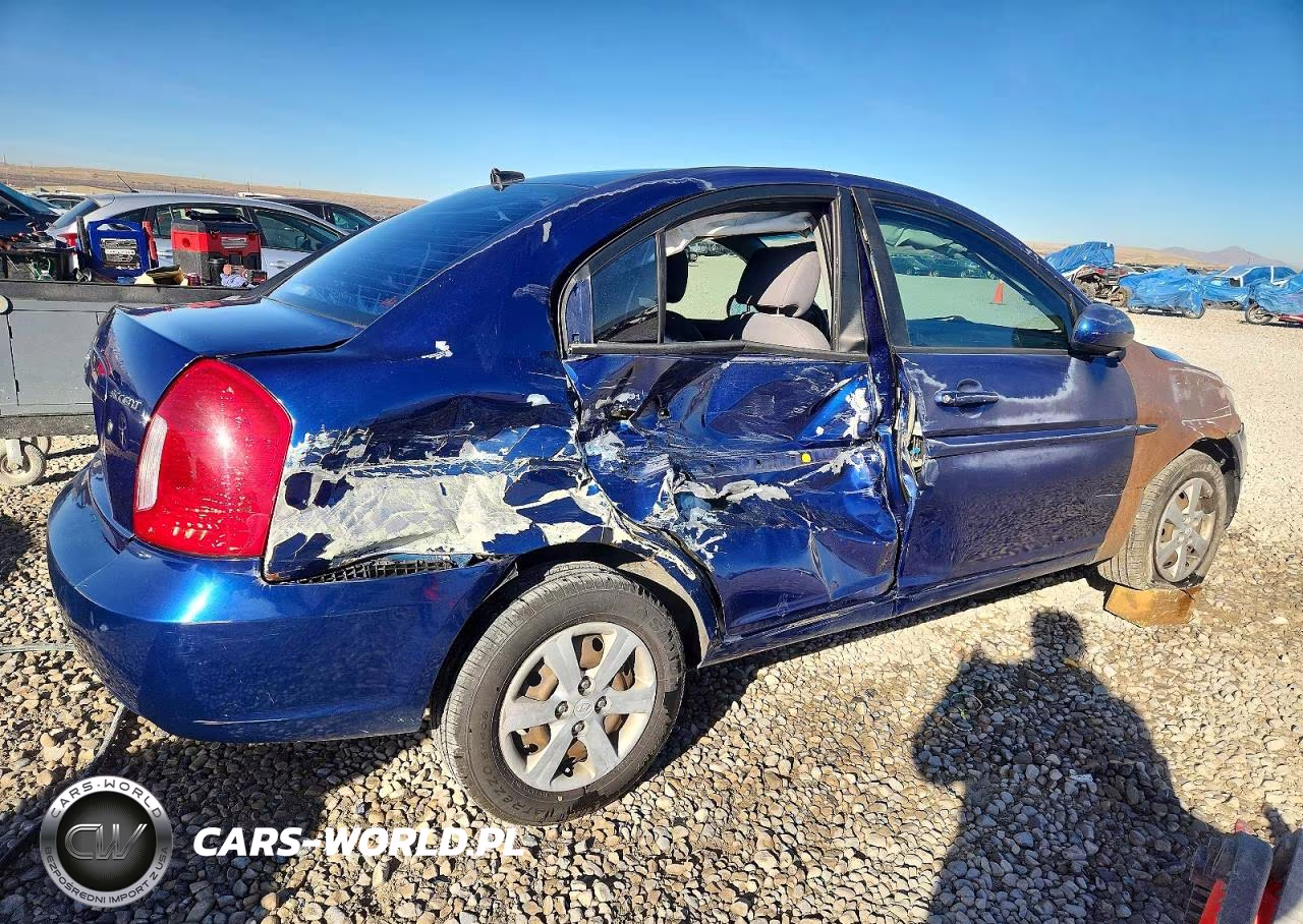 2010 Hyundai Accent Gls VIN:KMHCN4AC2AU473029 - 3