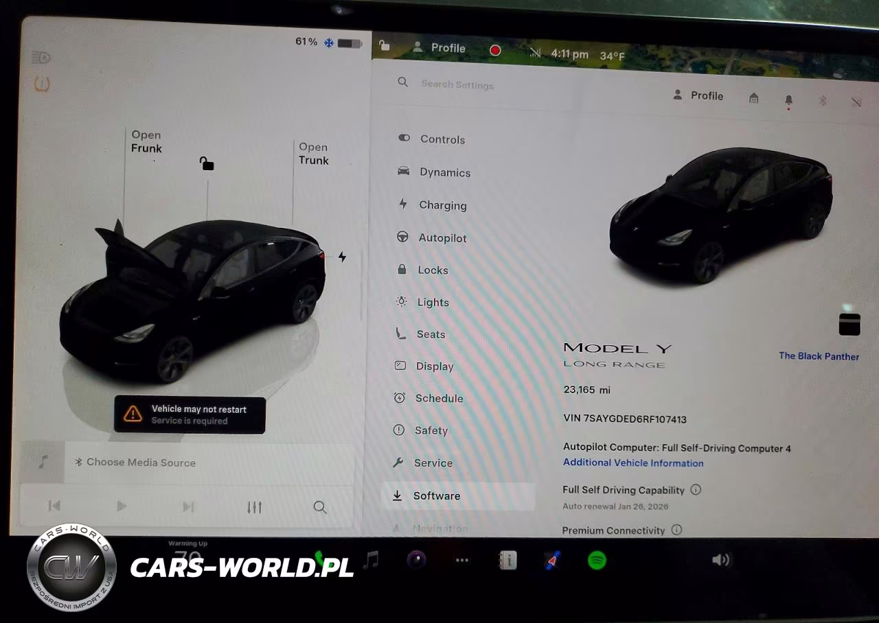 2024 Tesla Model Y VIN:7SAYGDED6RF107413 - 9