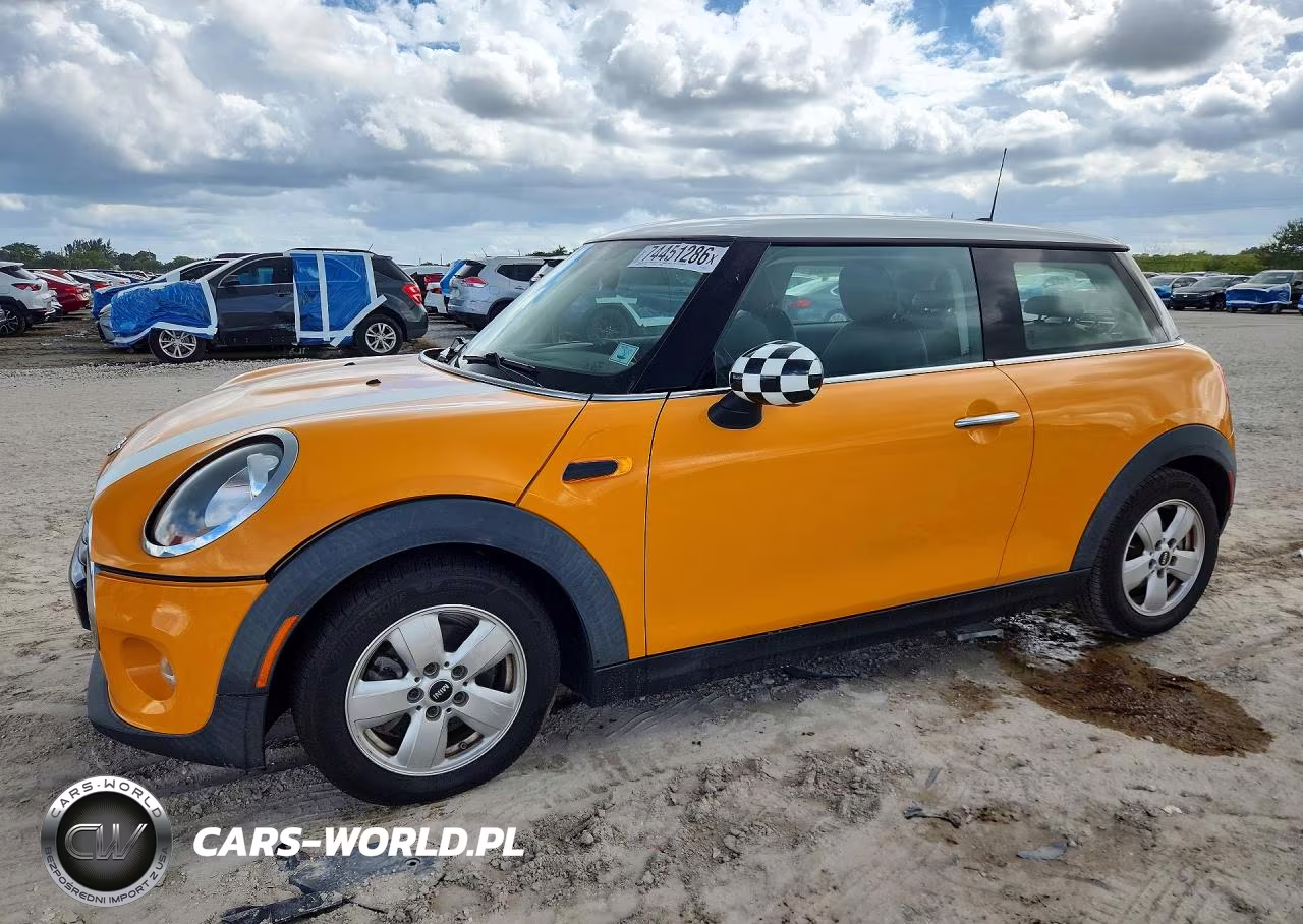2018 Mini Cooper VIN:WMWXP5C50J3C65581 - 1