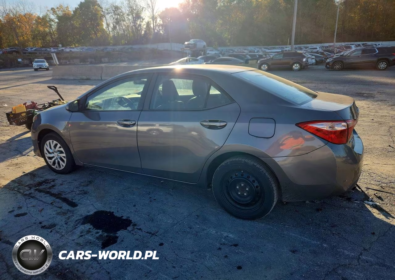 2017 Toyota Corolla Le VIN:2T1BURHE8HC772832 - 2