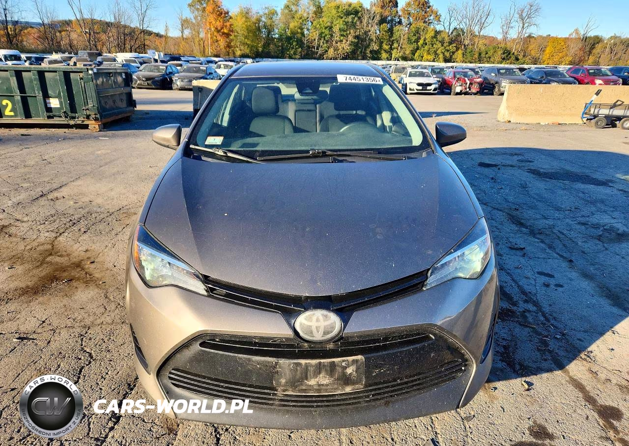 2017 Toyota Corolla Le VIN:2T1BURHE8HC772832 - 5