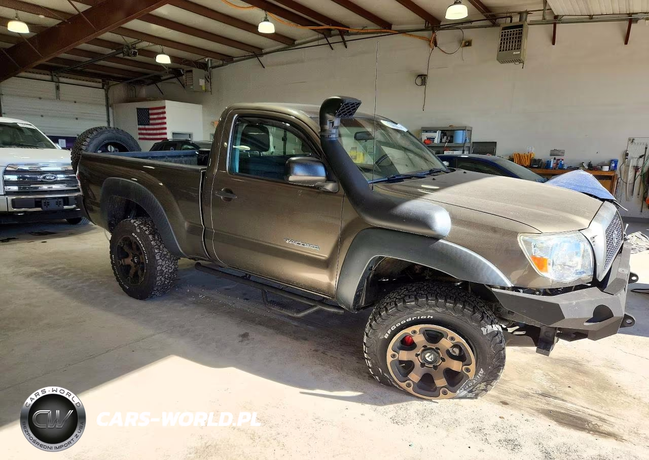 2009 Toyota Tacoma Base VIN:5TEPX42N49Z646388 - 4