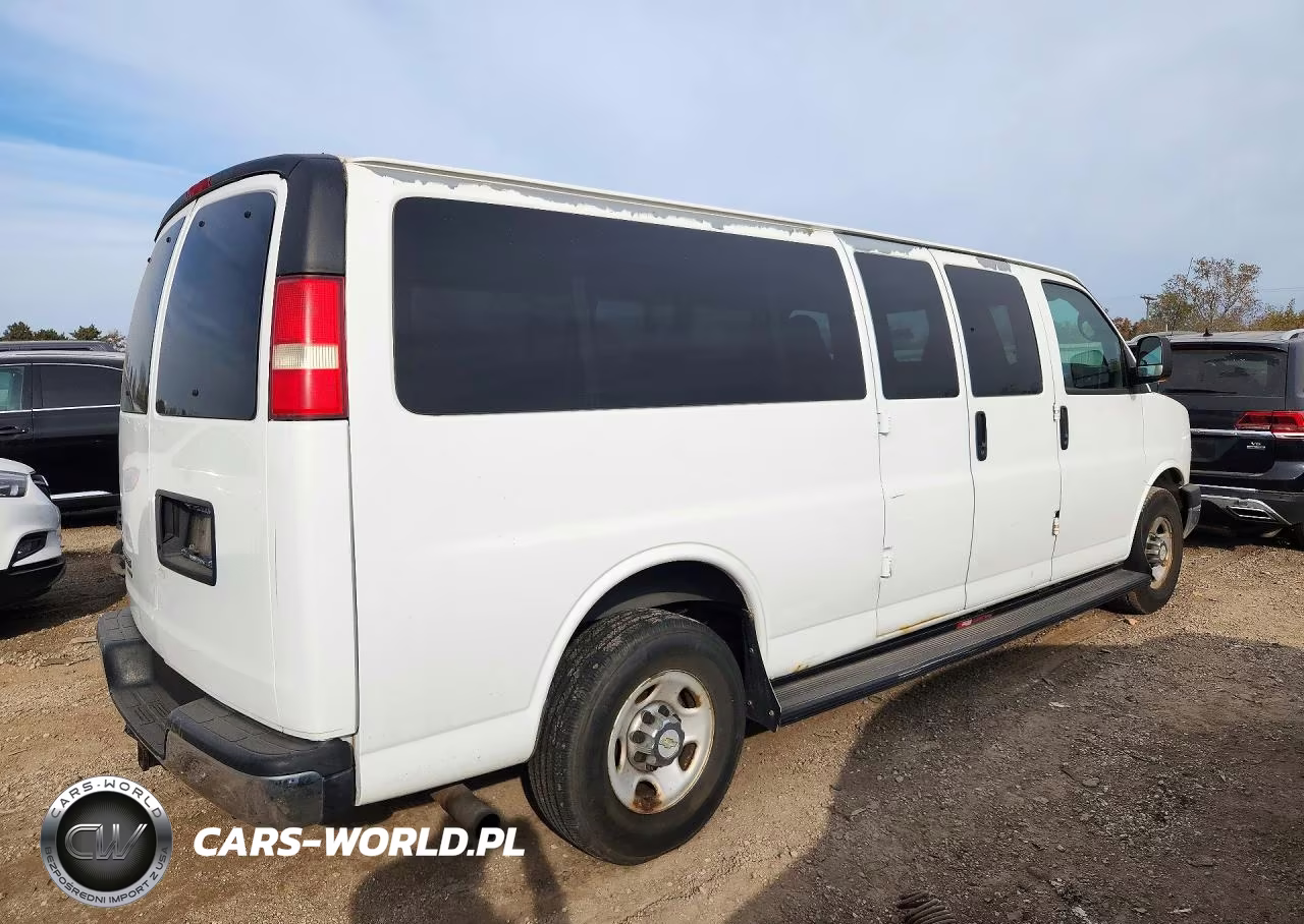 2010 Chevrolet Express G3500 Lt VIN:1GA2G1DGXA1176415 - 3