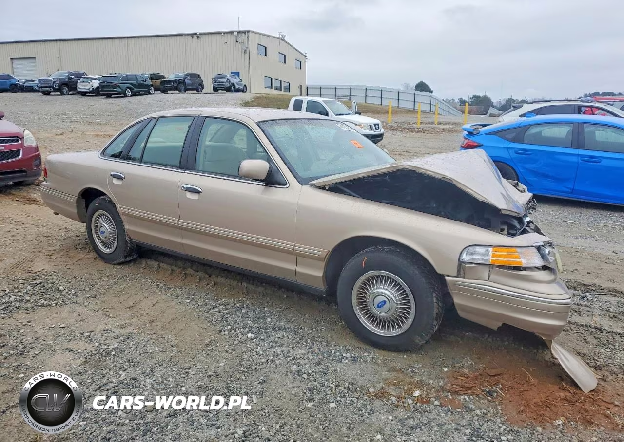 1997 Ford Crown Victoria VIN:2FALP73W2VX226105 - 4