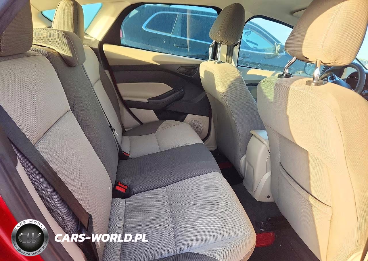 2012 Ford Focus Se VIN:1FAHP3K27CL284587 - 10