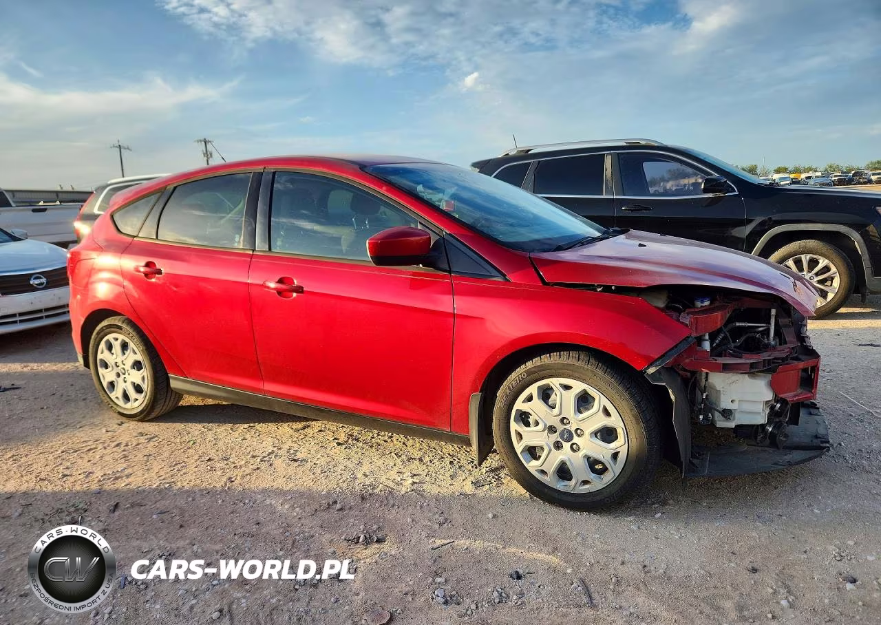 2012 Ford Focus Se VIN:1FAHP3K27CL284587 - 4