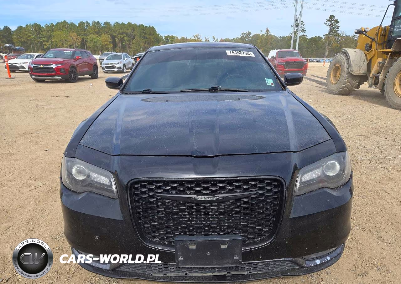 2017 Chrysler 300 S VIN:2C3CCAGG4HH647851 - 5