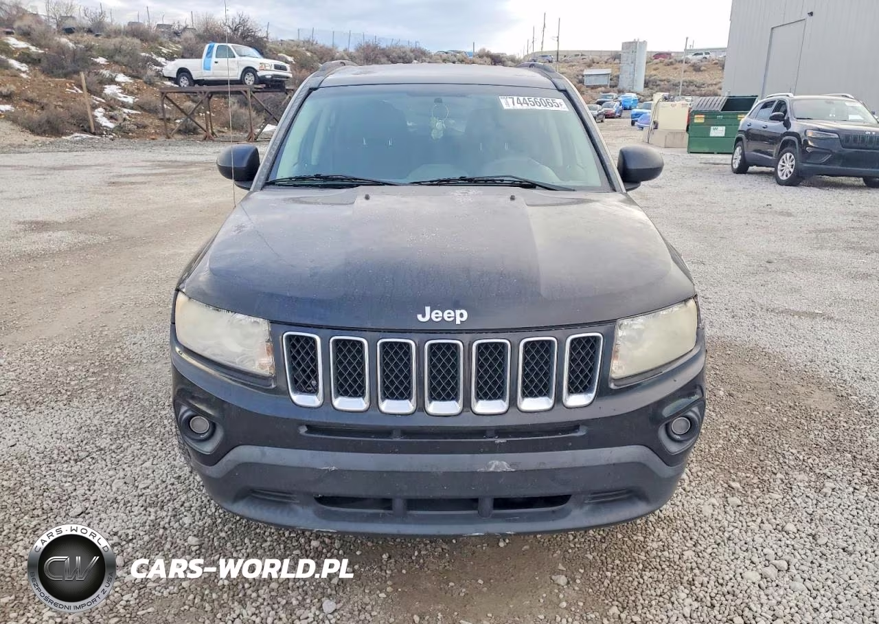 2012 Jeep Compass Sport VIN:1C4NJCBA9CD618165 - 5
