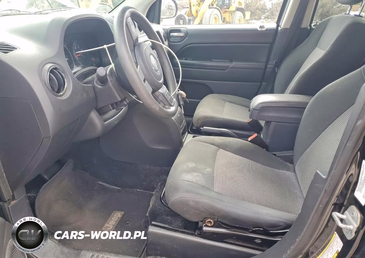2012 Jeep Compass Sport VIN:1C4NJCBA9CD618165 - 7