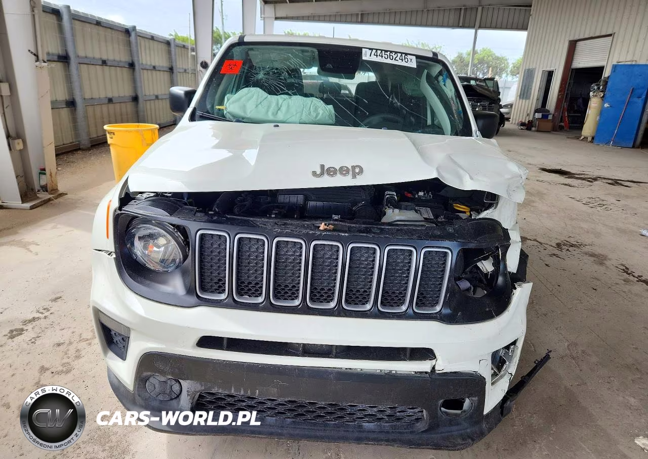 2023 Jeep Renegade Latitude 4X4 VIN:ZACNJDB14PPP61969 - 5
