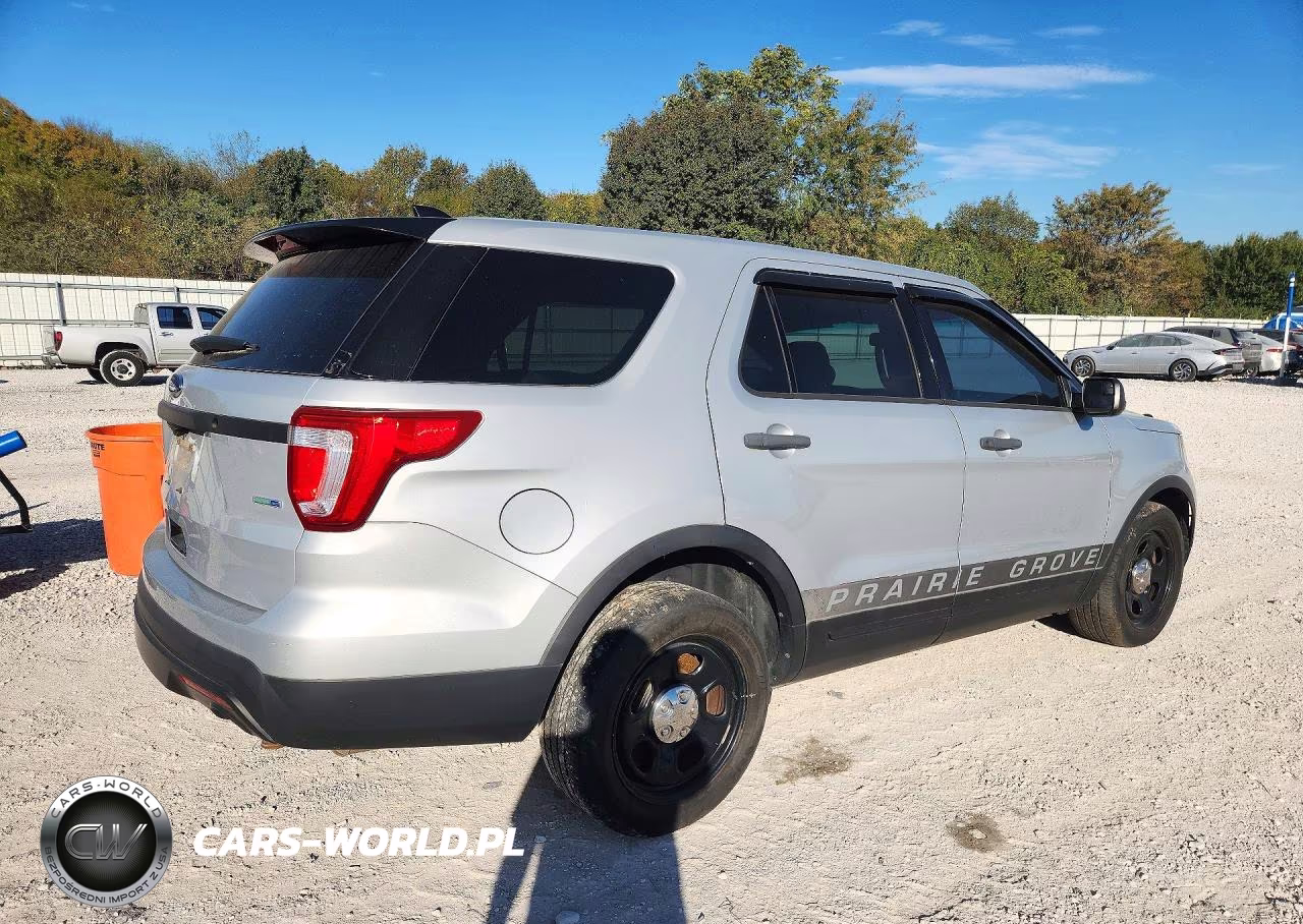 2016 Ford Explorer Police Interceptor VIN:1FM5K8ARXGGC61189 - 3