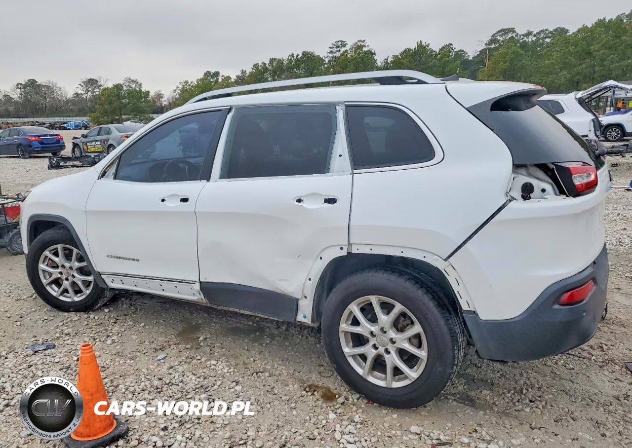 2017 Jeep Cherokee Latitude VIN:1C4PJLCB1HW540752 - 2