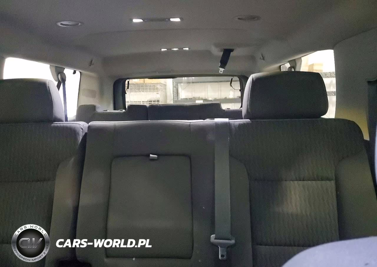 2018 Chevrolet Suburban K1500 VIN:1GNSKKEC1JR298905 - 10