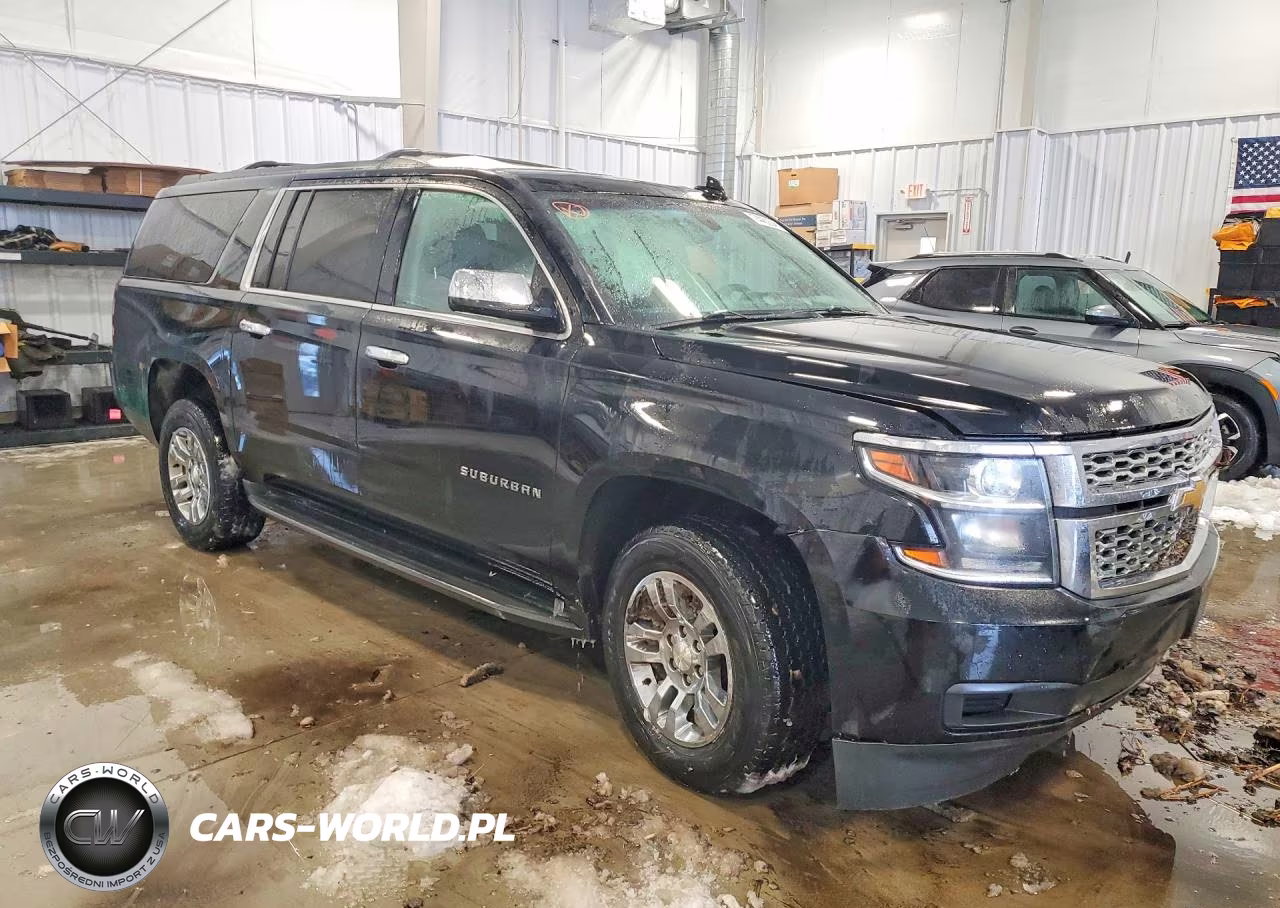 2018 Chevrolet Suburban K1500 VIN:1GNSKKEC1JR298905 - 4