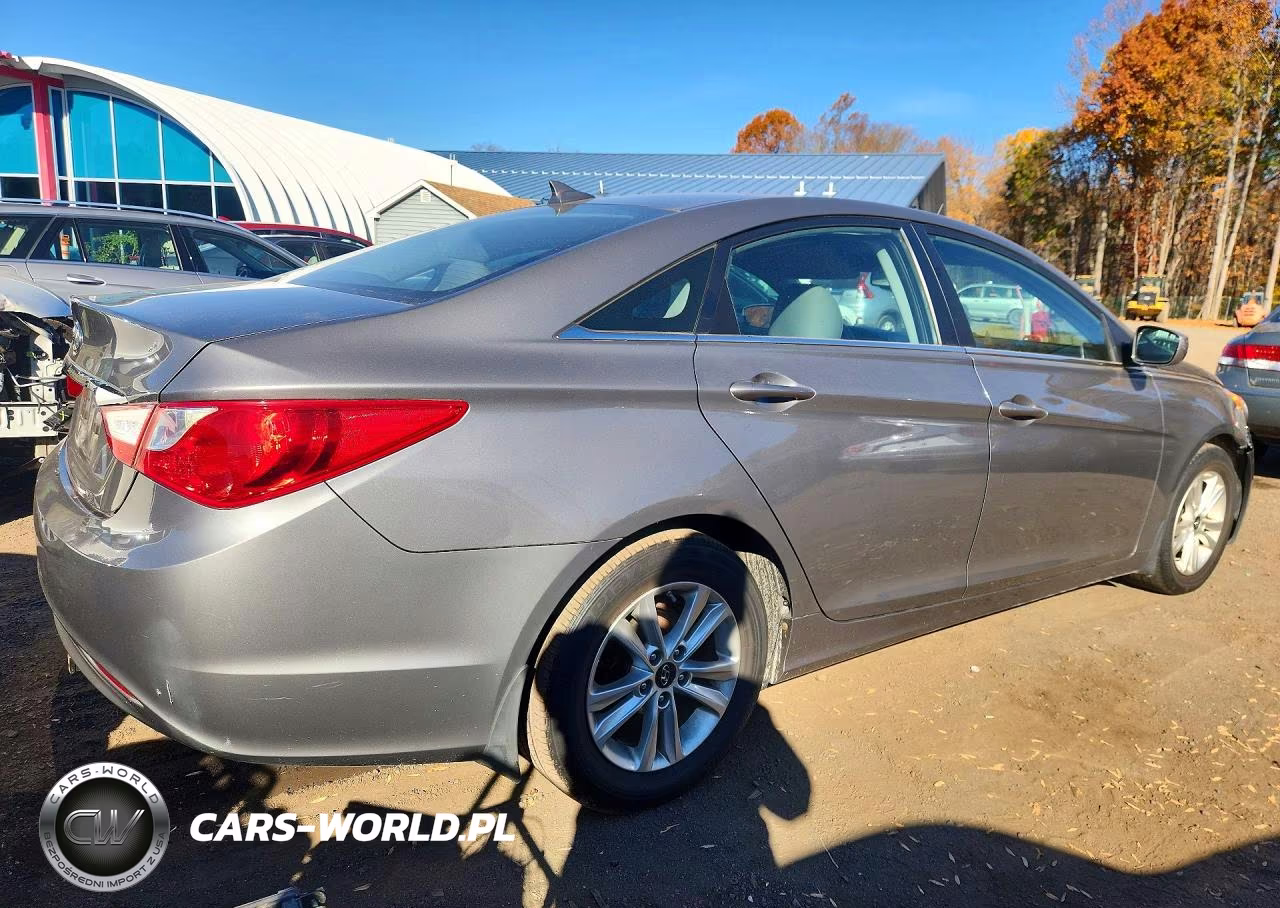 2012 Hyundai Sonata Gls VIN:5NPEB4AC1CH430644 - 3