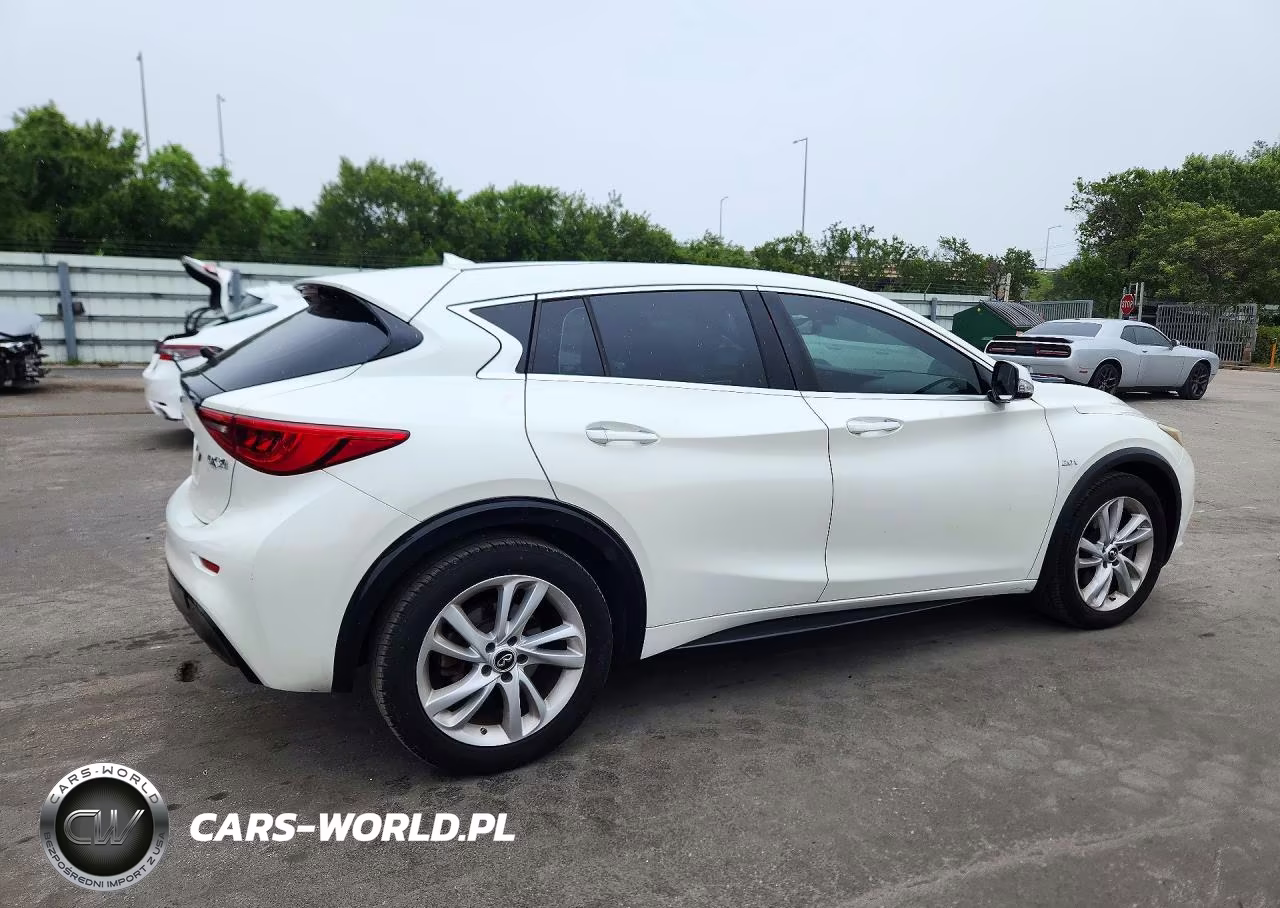 2018 Infiniti Qx30 Luxury VIN:SJKCH5CP3JA051237 - 3
