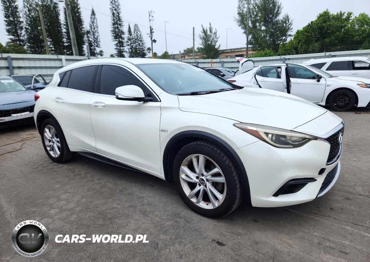 2018 Infiniti Qx30 Luxury VIN:SJKCH5CP3JA051237 - 4