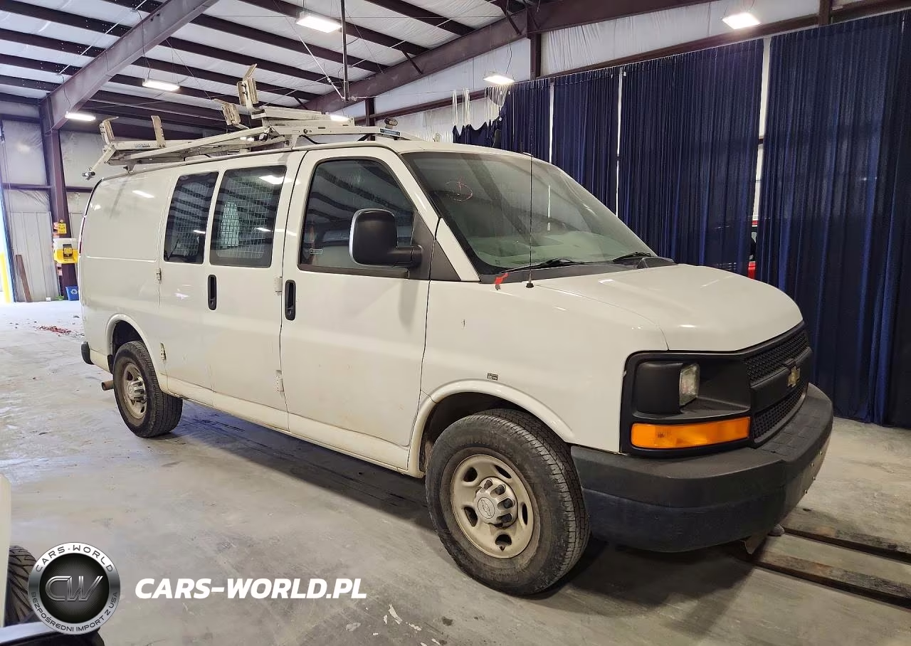 2015 Chevrolet Express G2500 Utility - Service Van VIN:1GCWGFCF9F1228901 - 4
