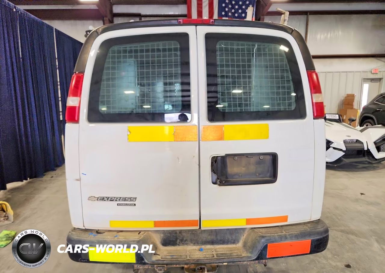 2015 Chevrolet Express G2500 Utility - Service Van VIN:1GCWGFCF9F1228901 - 6