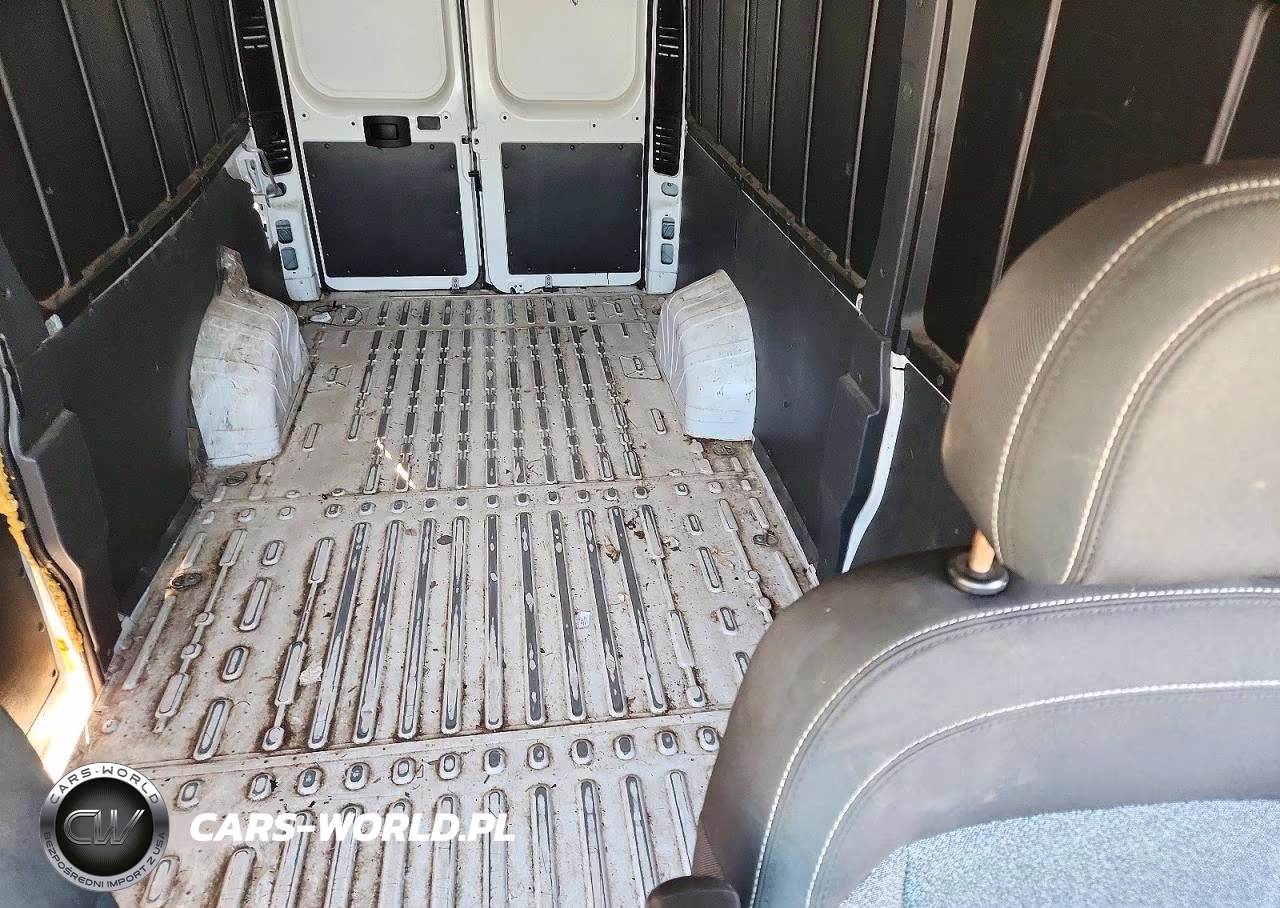 2020 Ram Promaster 3500 Delivery Van VIN:3C6URVJG9LE113495 - 10