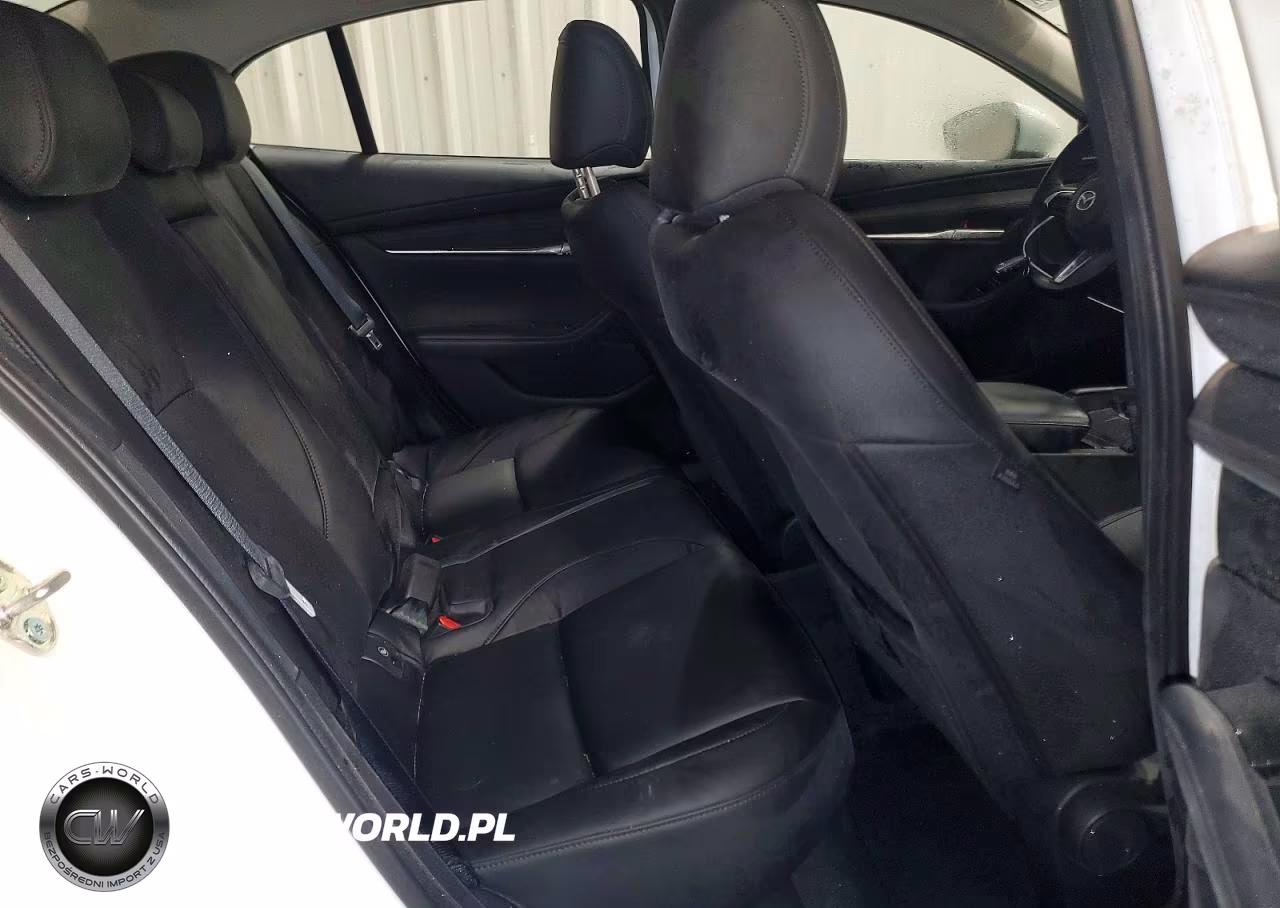 2025 Mazda 3 Preferred VIN:JM1BPACM3S1758467 - 10