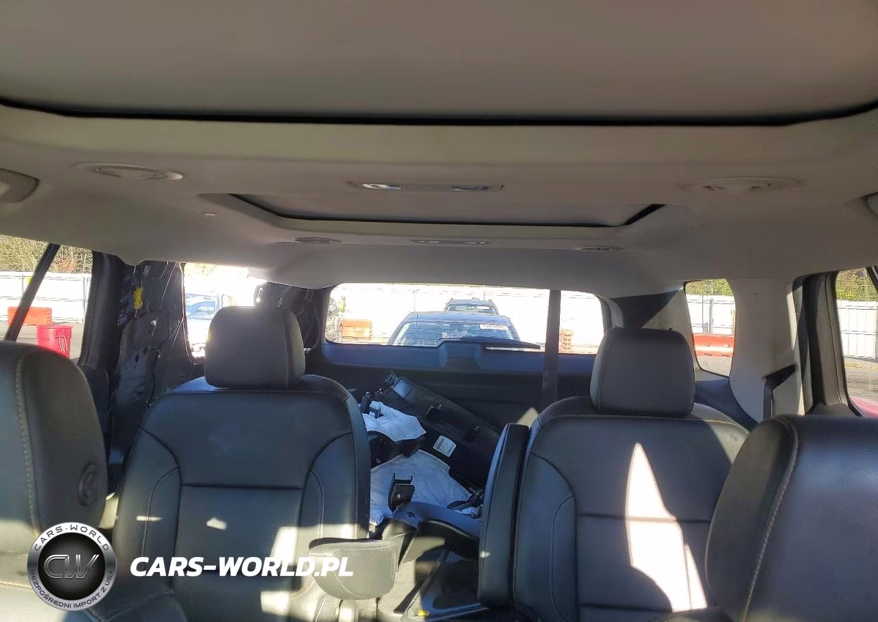 2019 Chevrolet Traverse High Country VIN:1GNEVJKW9KJ282979 - 10