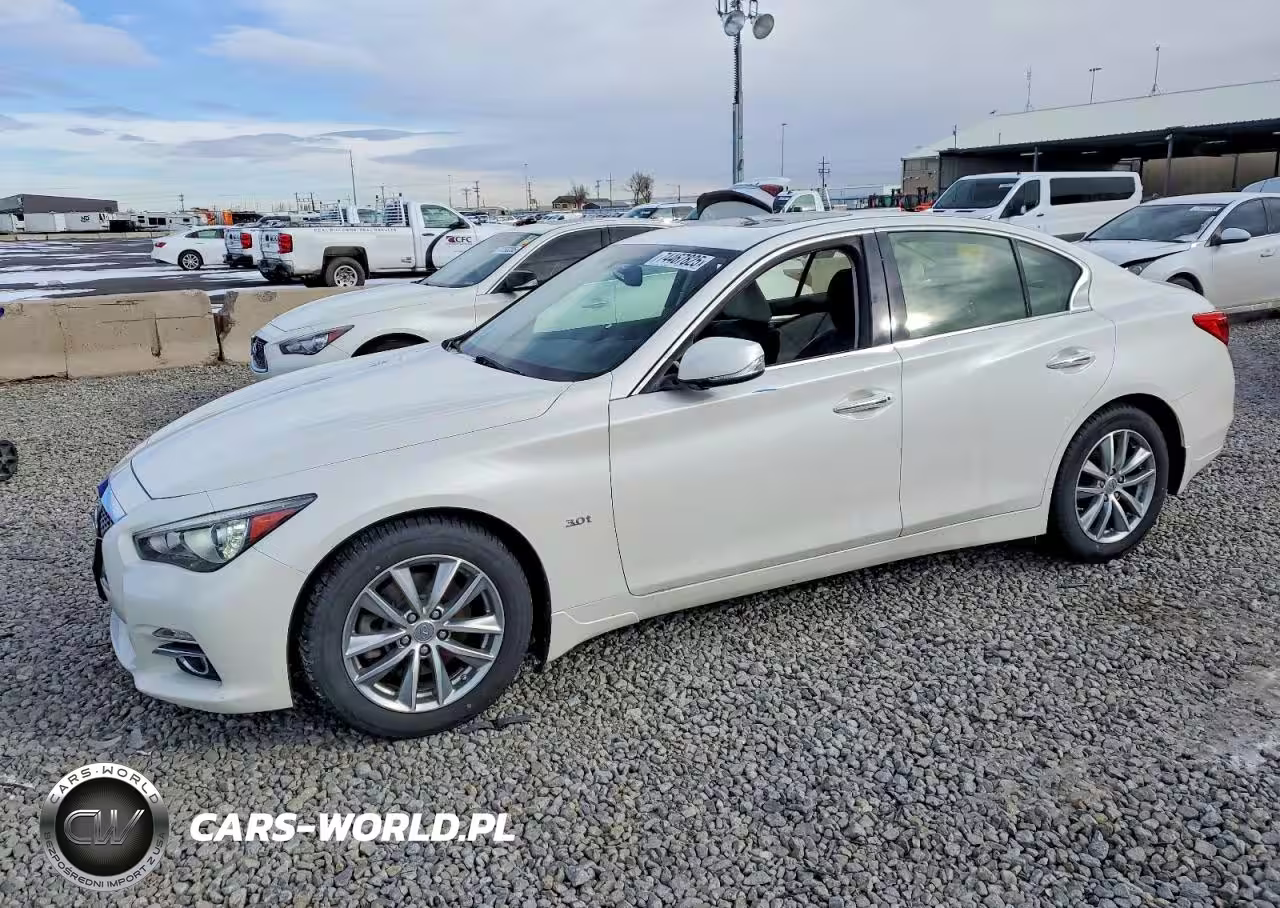 2017 Infiniti Q50 Premium