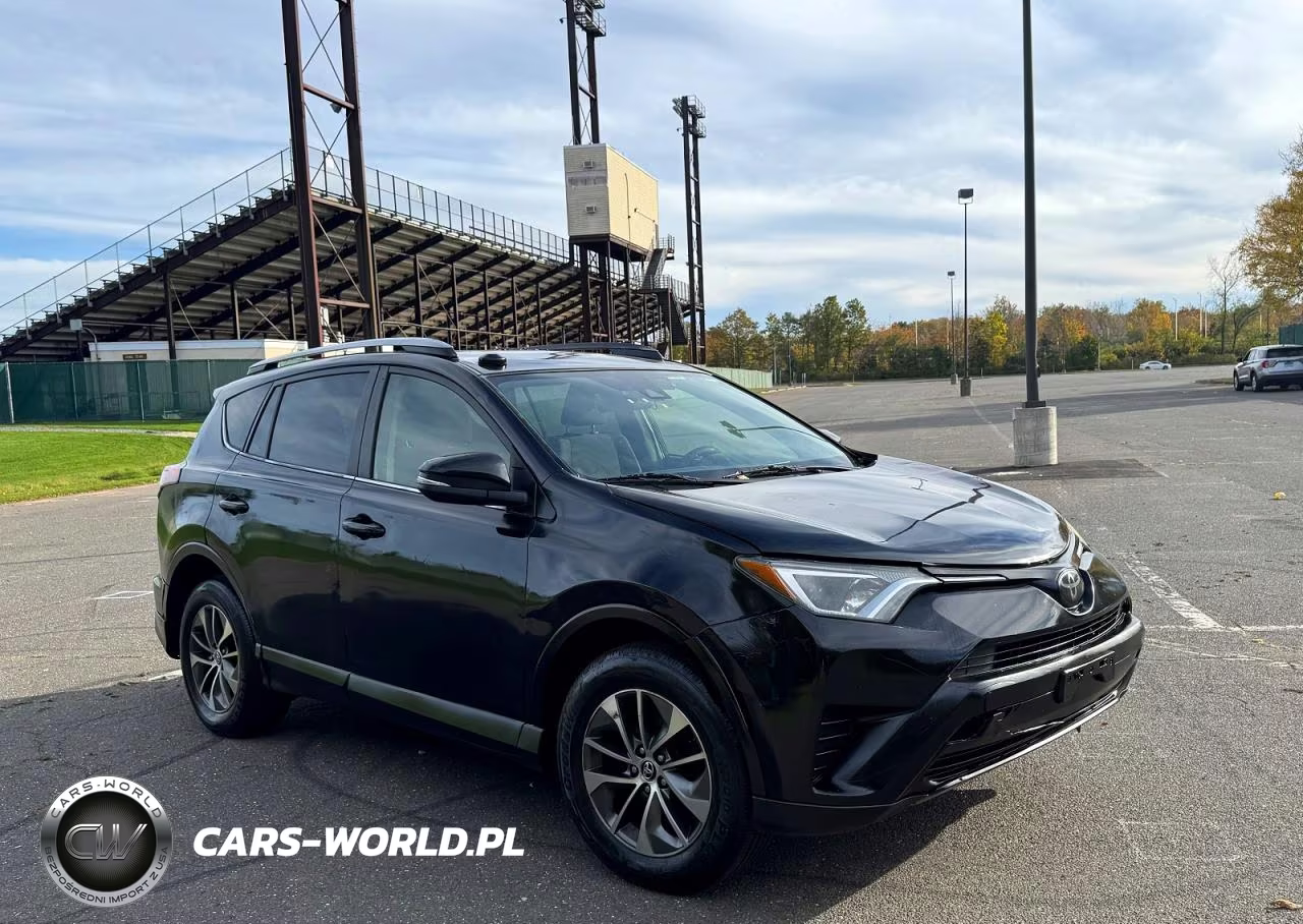 2018 Toyota Rav4 Hybrid Le VIN:JTMRJREV5JD212545 - 4