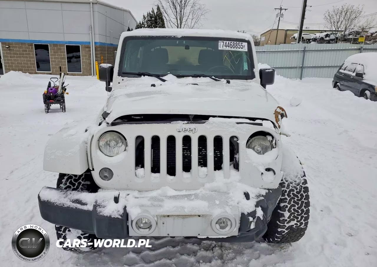 2014 Jeep Wrangler Unlimited Sahara VIN:1C4HJWEG5EL126269 - 5